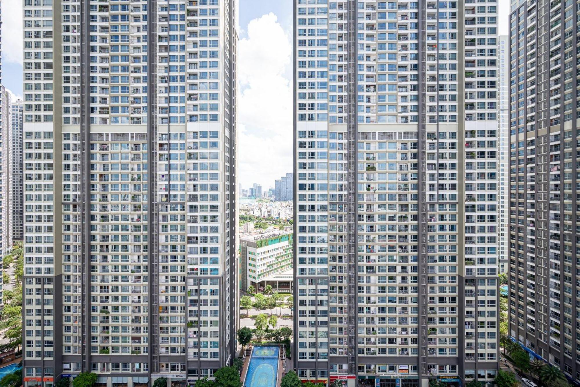 Urban Heights Rentals Landmark 81 Хошимин Екстериор снимка
