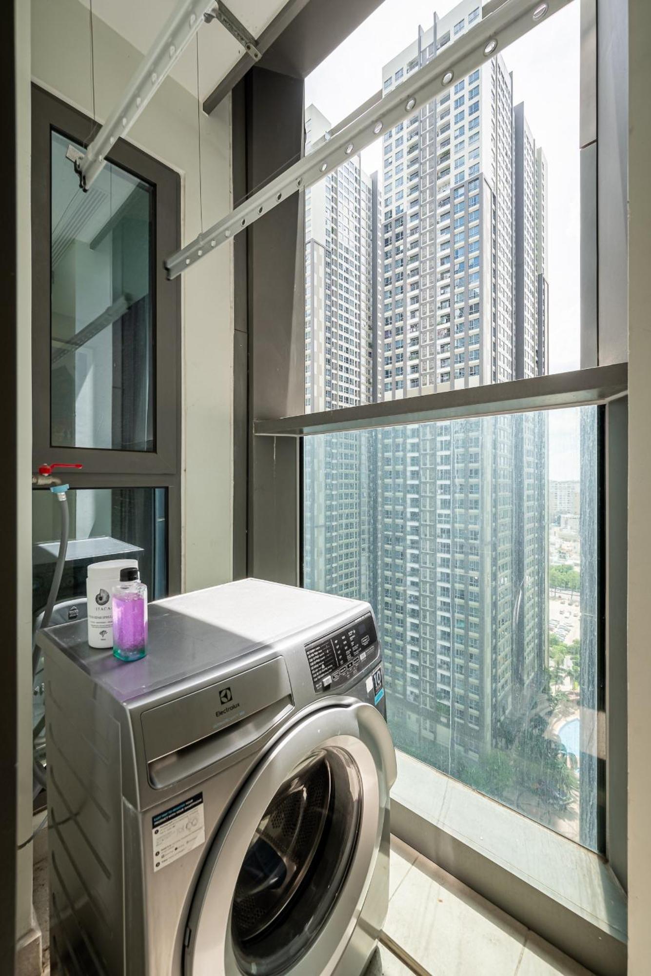 Urban Heights Rentals Landmark 81 Хошимин Екстериор снимка