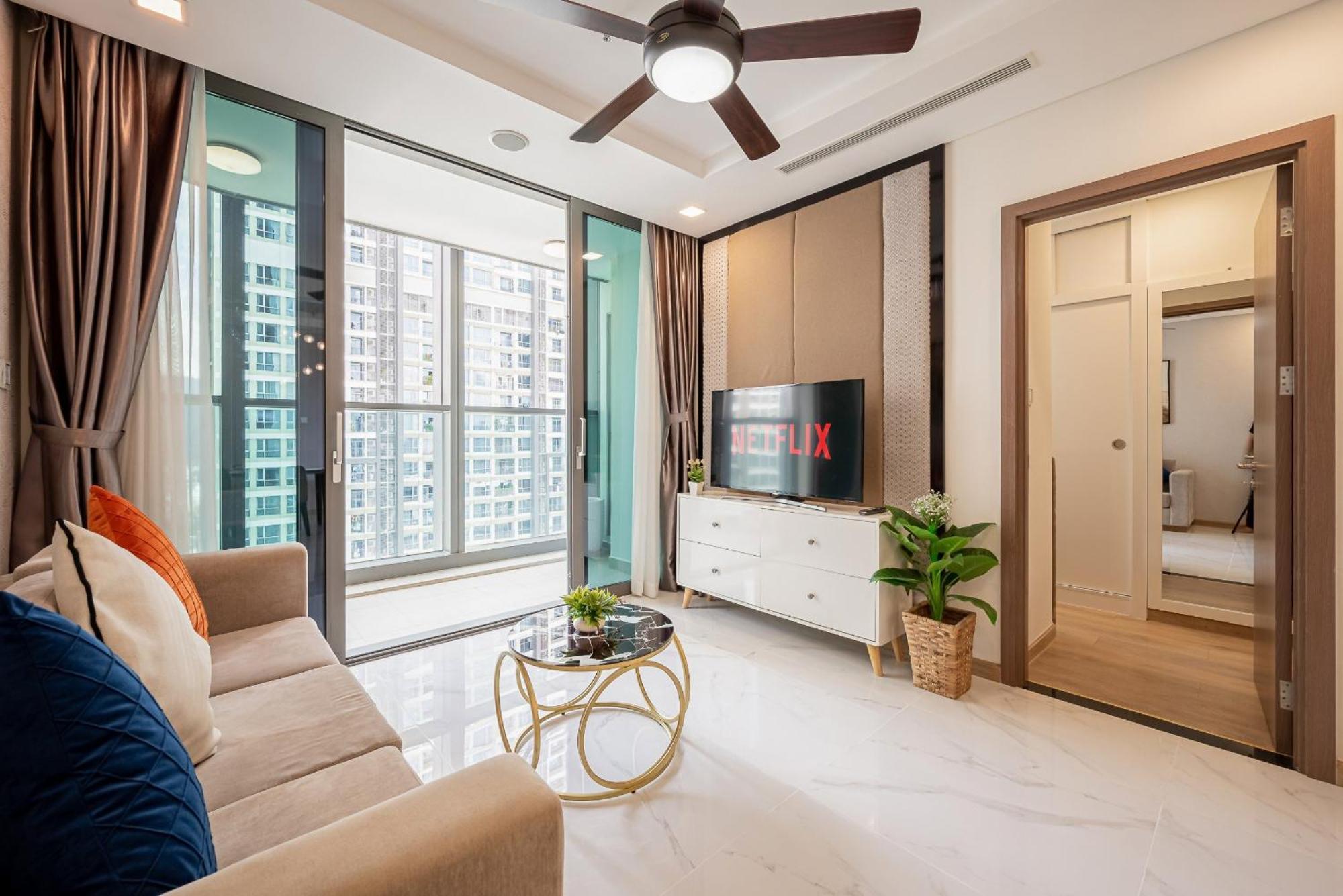Urban Heights Rentals Landmark 81 Хошимин Екстериор снимка