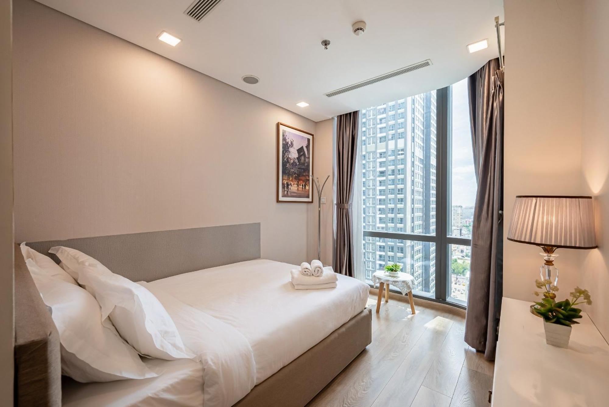 Urban Heights Rentals Landmark 81 Хошимин Екстериор снимка