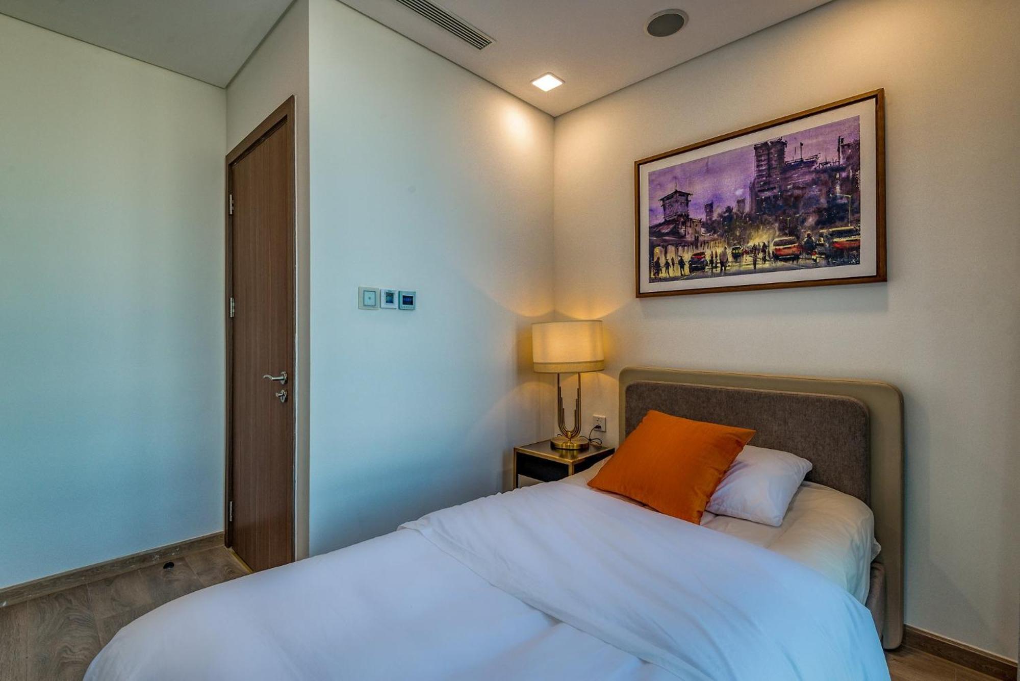 Urban Heights Rentals Landmark 81 Хошимин Екстериор снимка