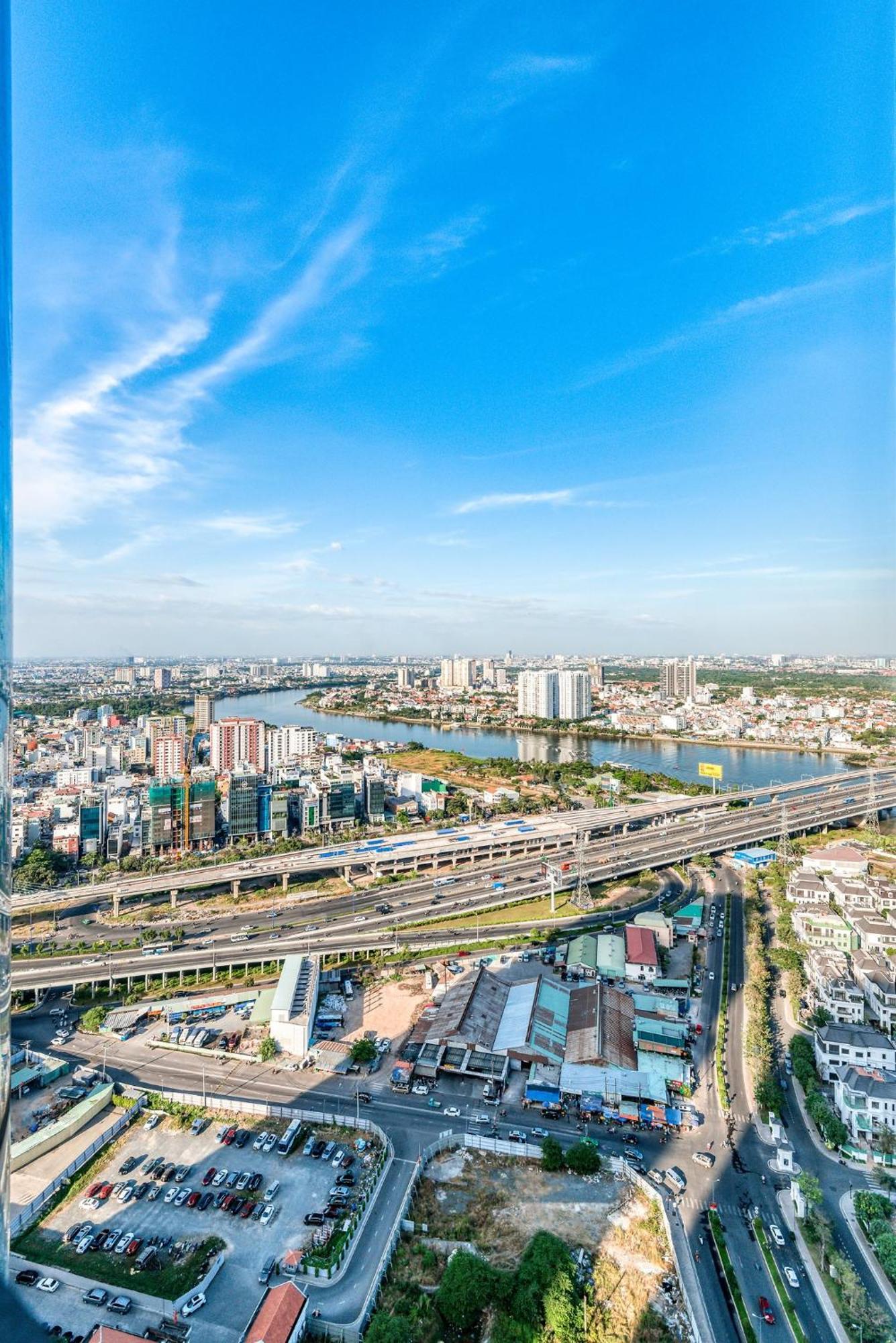 Urban Heights Rentals Landmark 81 Хошимин Екстериор снимка